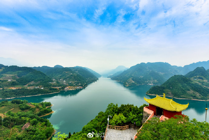 楚韵伞舞，湖北山水画卷中的舞台演绎