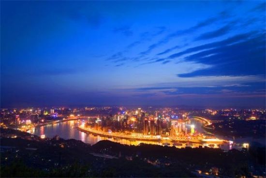 山城重庆，魅力之城，发展引擎全速前进